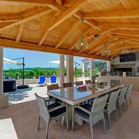 Luxury Plavi Biser * Szybenik