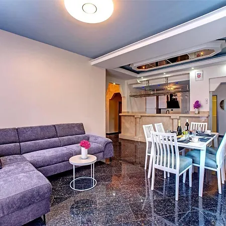 Lägenhet Luxury Plavi Biser *