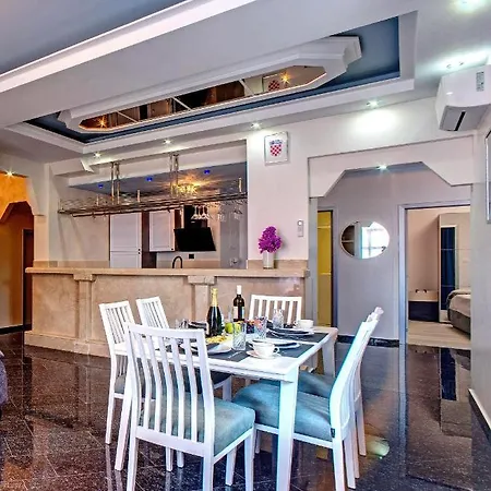 Luxury Plavi Biser *