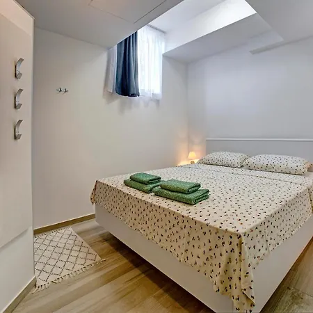Luxury Plavi Biser