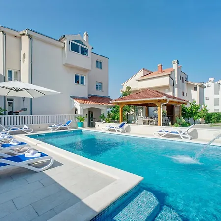 شقة Luxury Plavi Biser شيبينيك