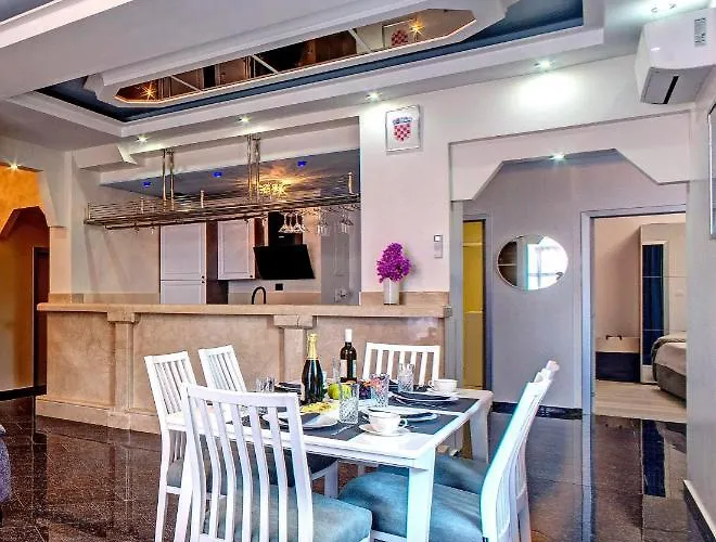 Luxury Plavi Biser *