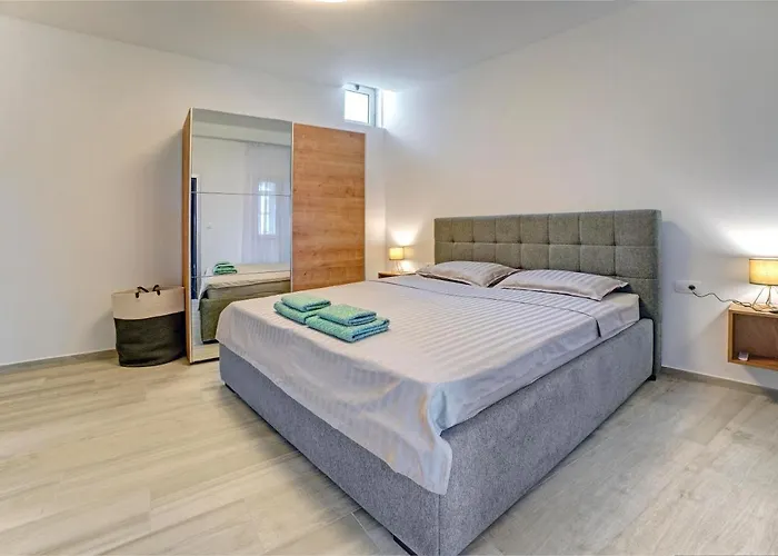 Luxury Plavi Biser *